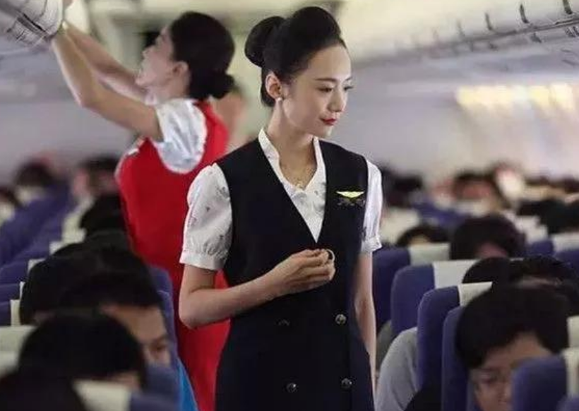 华飞AG九游官网（中国）有限公司讲解：空乘专业的最低身高要求是什么？